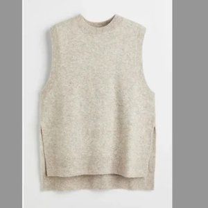 H&M Knit Sweater Vest Cream Size Medium NEVER WORN WITH TAGS
